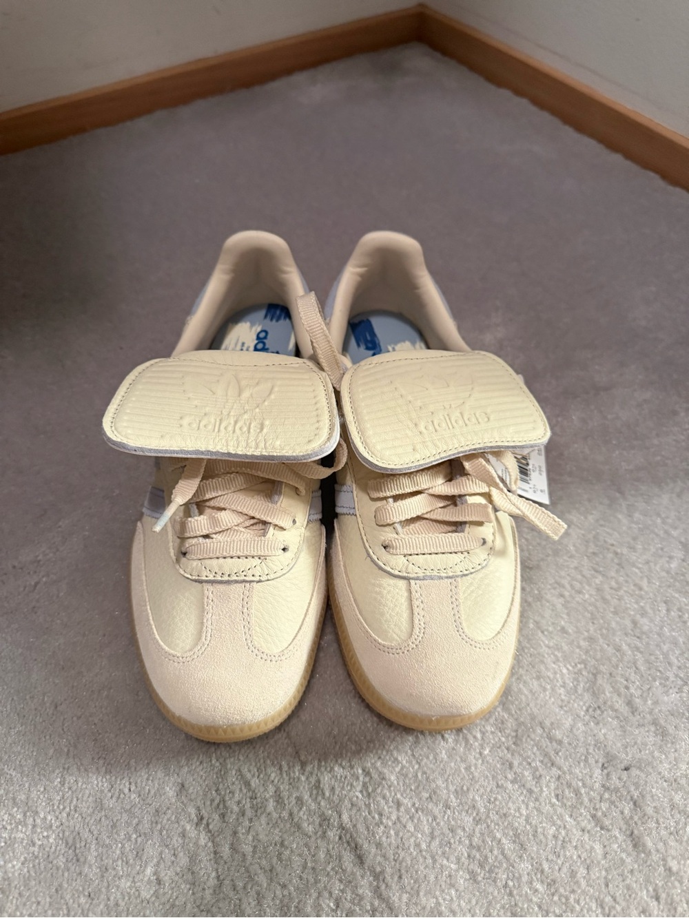 adidas Samba Cream with Light Blue Stripes - Picture 2 of 6